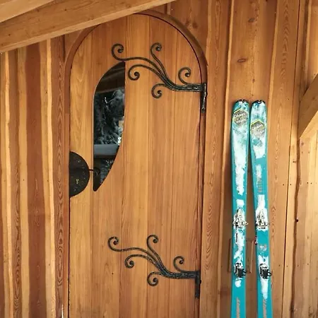 Chartreuse Insolite - La Trafolle 山林小屋